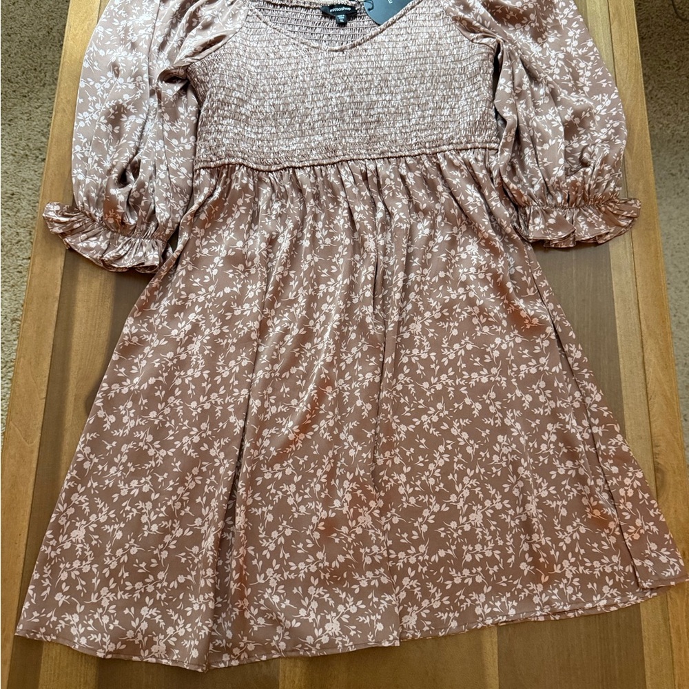 Mittoshop Cream Casual V-Neck Sundress